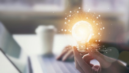 乒乓球球在对面可以触桌几次