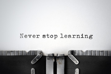 乒乓球球在对面可以触桌几次